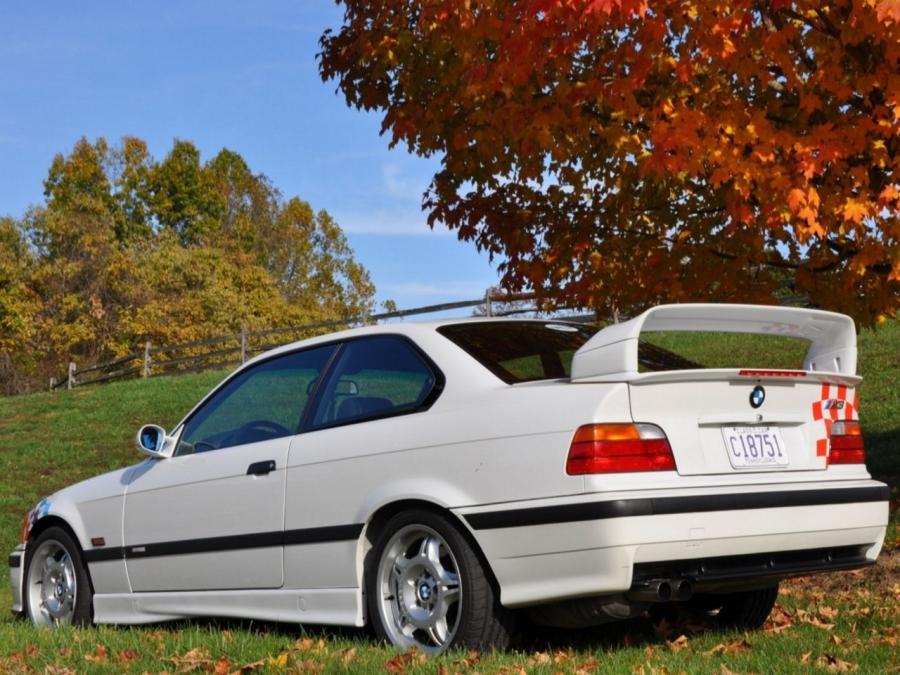  BMW M3 Lightweight 1995 года  (фото 5 из 6)
